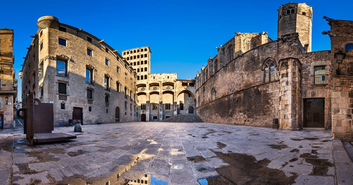 PLAÇA DEL REI, Exteriores