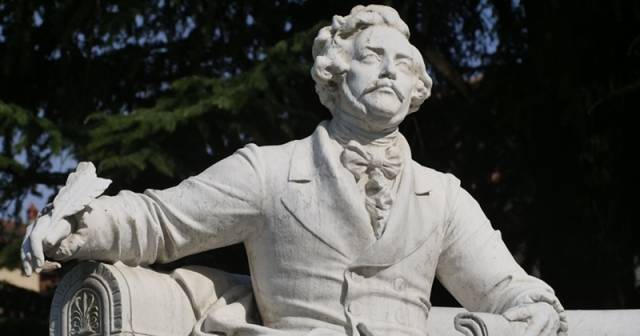 ГАЭТАНО ДΟНИЗЕТИ