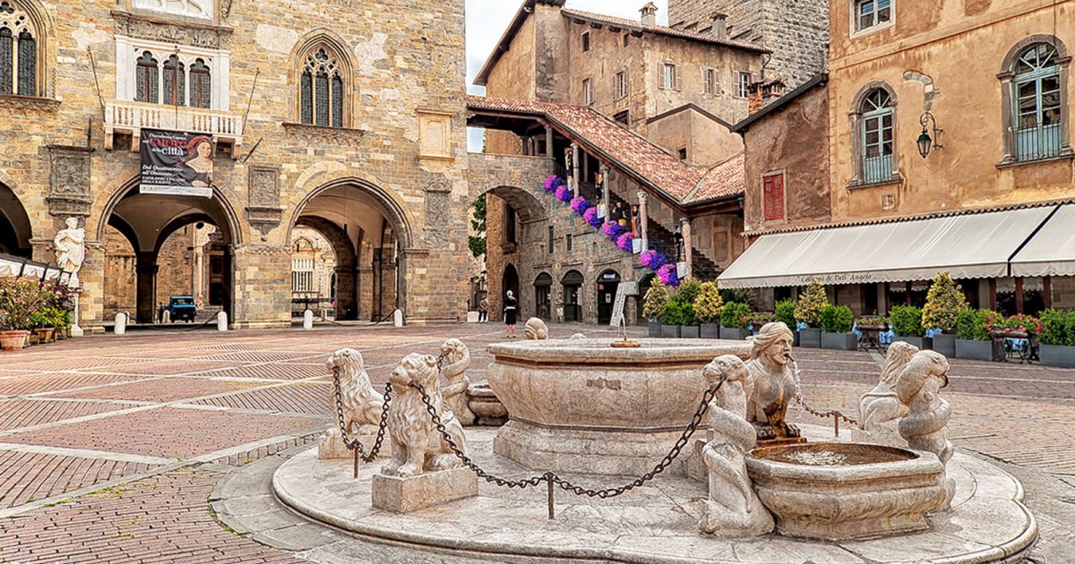 PIAZZA VECCHIA, Präsentation