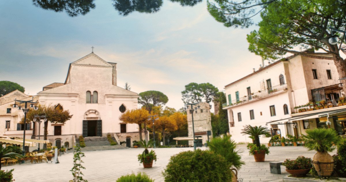 RAVELLO, Presentación