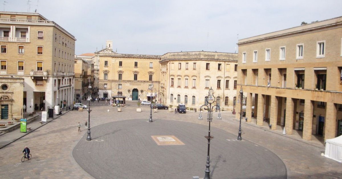 PIAZZA SANT'ORONZO, Erster Teil