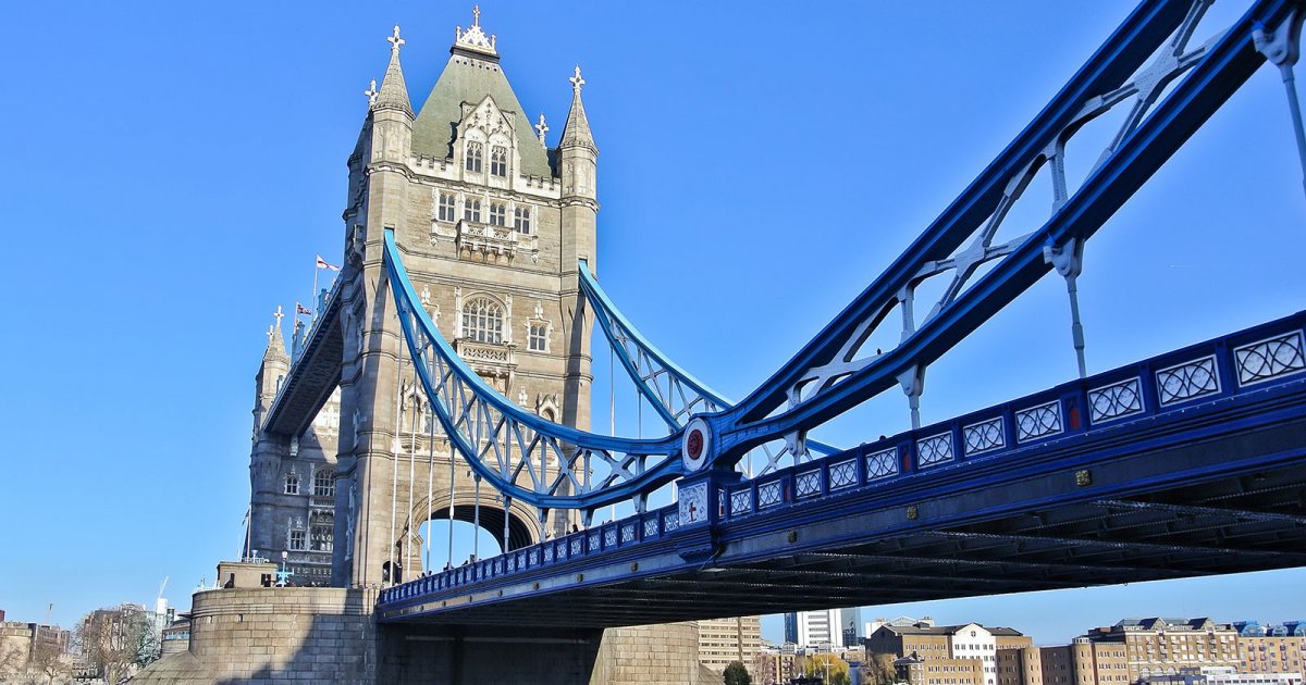 TOWER BRIDGE, Tour