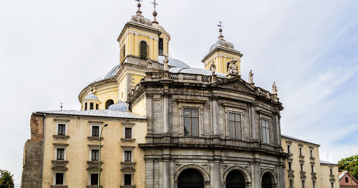 ROYAL BASILICA OF SAN FRANCISCO, Exterior