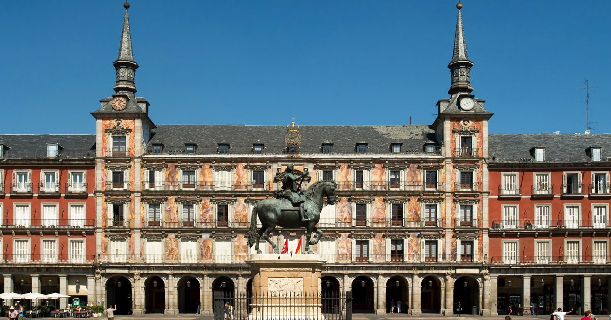 PLAZA MAYOR, Introducción 