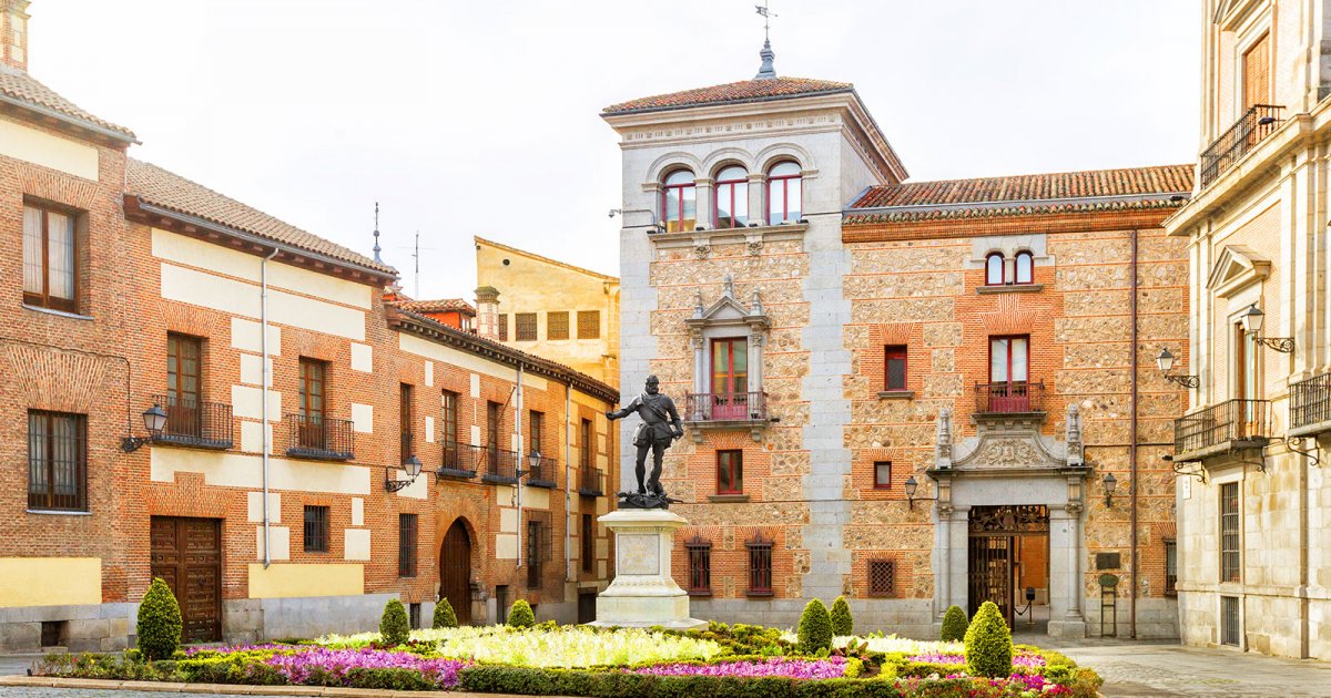 PLAZA MAYOR, Plaza De La Villa