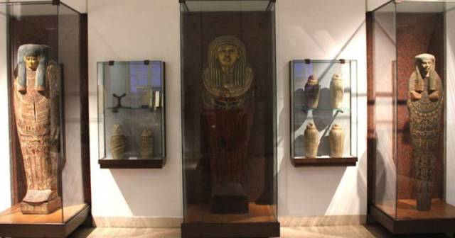 ÄGYPTISCHE SAMMLUNG – UNTERGESCHOSS - AI VOICE
