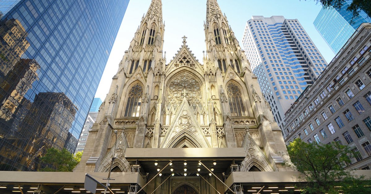 ROCKEFELLER CENTER, Saint Patrick's Cathedral Exterior