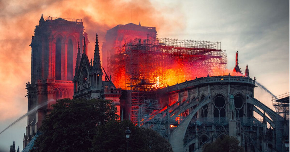 NOTRE DAME, Incendio 2019 E Restauro