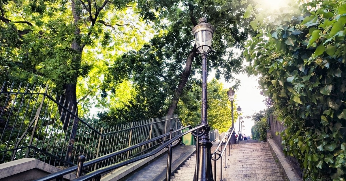 MONTMARTRE, Introduzione