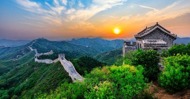 HISTORISCHE VERBINDUNG MIT PEKING - AI VOICE