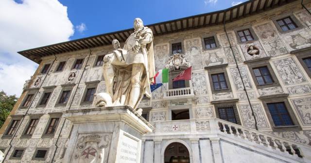 PLAZA DE LOS CABALLEROS