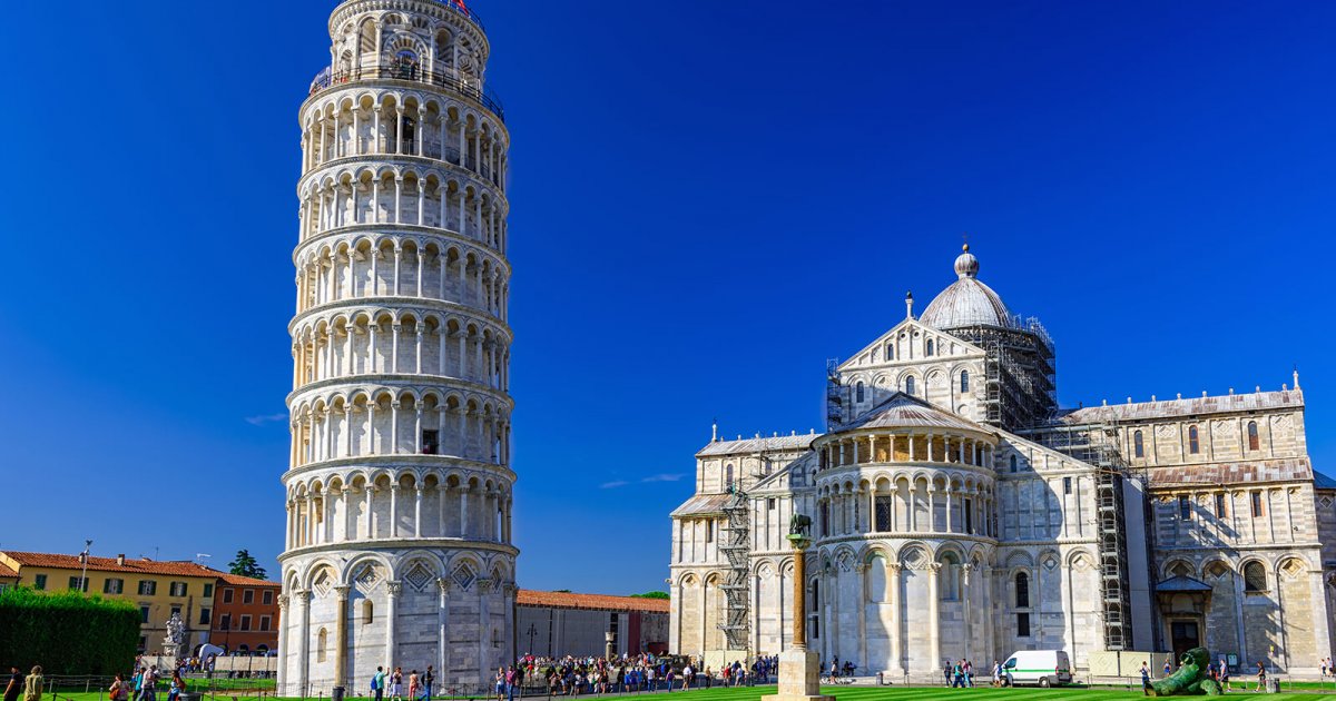 ПЛОЩАДЬ ЧУДЕС или ПЬЯЦЦА-ДЕИ-МИРАКОЛИ (ит.  PIAZZA DEI MIRACOLI), Пизанская Башня (Ит. Torre Pendente)