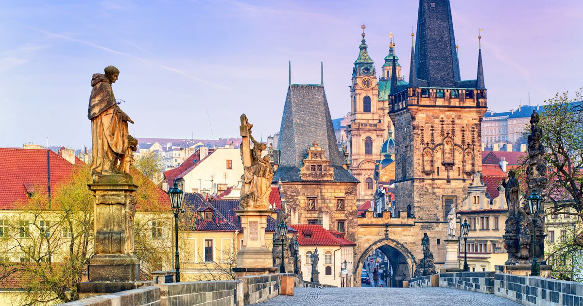 CHARLES BRIDGE , Tour