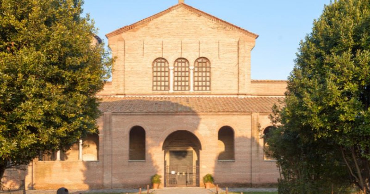 克拉塞的圣·阿波利纳雷大教堂, 介绍与外部