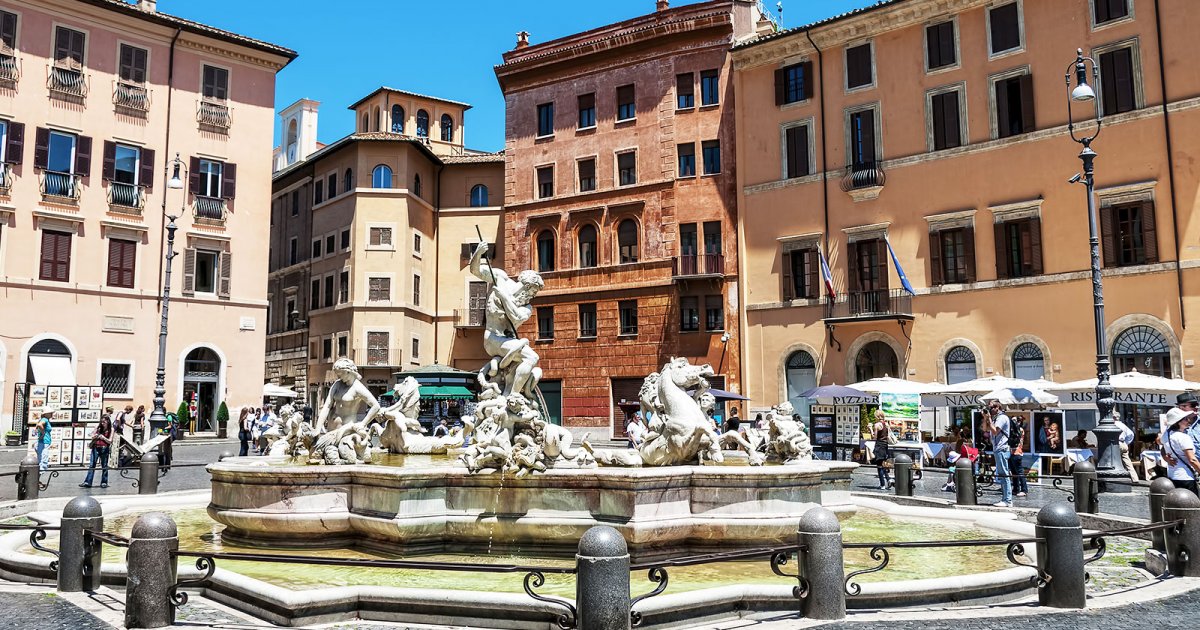 NAVONA-PLATZ, Brunnen