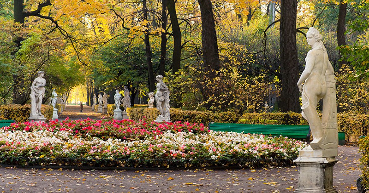 JARDÍN DE VERANO, Introducción