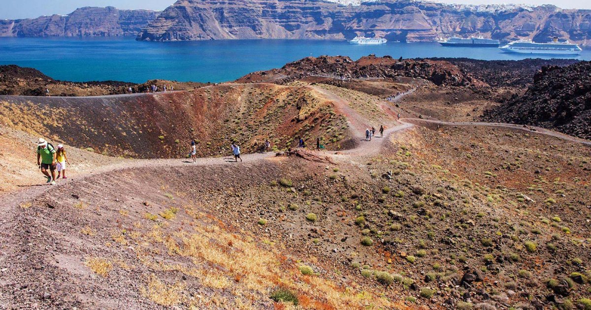 火山和列岛, 短途旅行