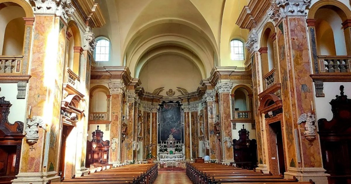 ÉGLISE SAINT FRANÇOIS-XAVIER, Intérieur - Ai Voice