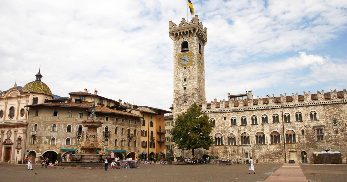 PIAZZA DUOMO TRENTO, Seconda Parte