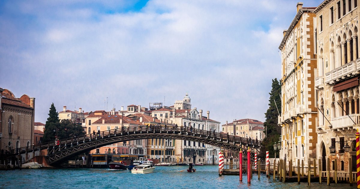 ACCADEMIA GALLERY, Accademia Bridge