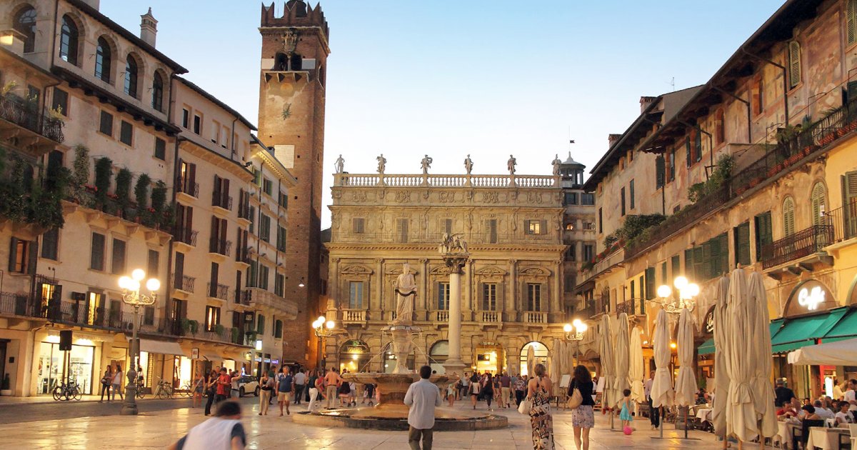 OLD TOWN, Piazza Erbe