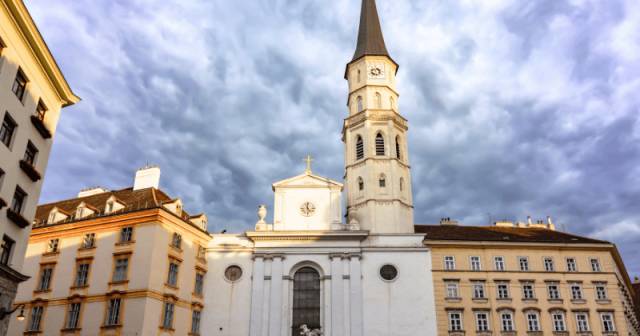 JOSEFSPLATZ AND AUGUSTINIAN CHURCH 