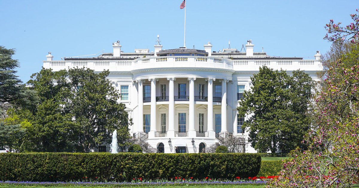 WHITE HOUSE, Exterior