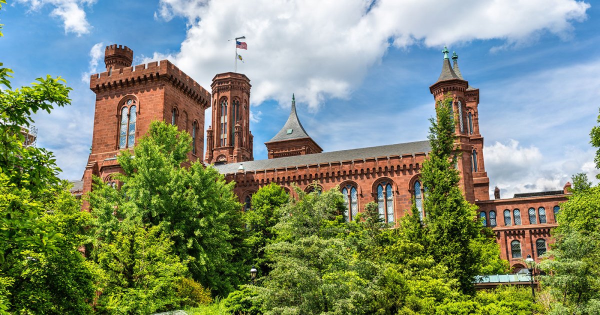 SMITHSONIAN, Smithsonian